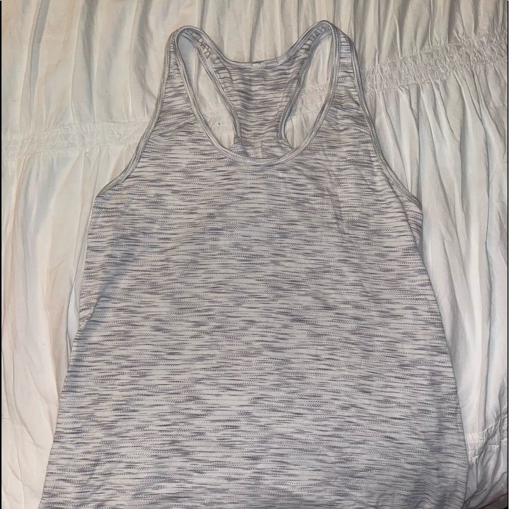 Lululemon razorback size M